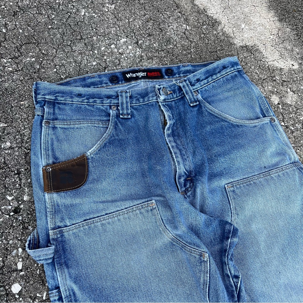 Wrangler Men's Relaxed Jeans in Blue
